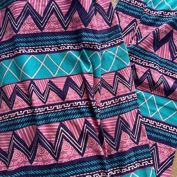 LulaRoe leggings - Picture 3 of 5